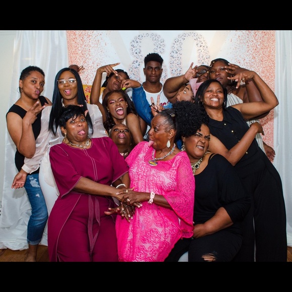 ✨MEET YOUR SELLER✨😘 - Picture 5 of 10